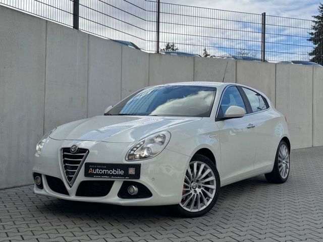 Alfa Romeo Giulietta Turismo Automatik/Bi-Xen/Navi/SHZ/PDC