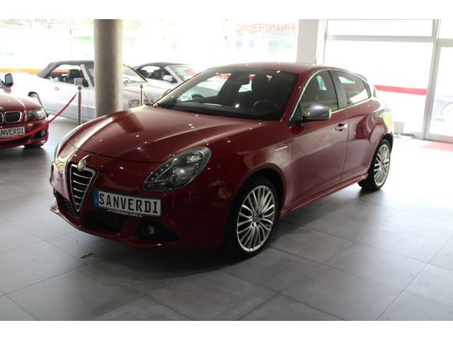 Alfa Romeo Giulietta 2.0 JTDM 16V TURISMO SPORTPAKET EURO 5