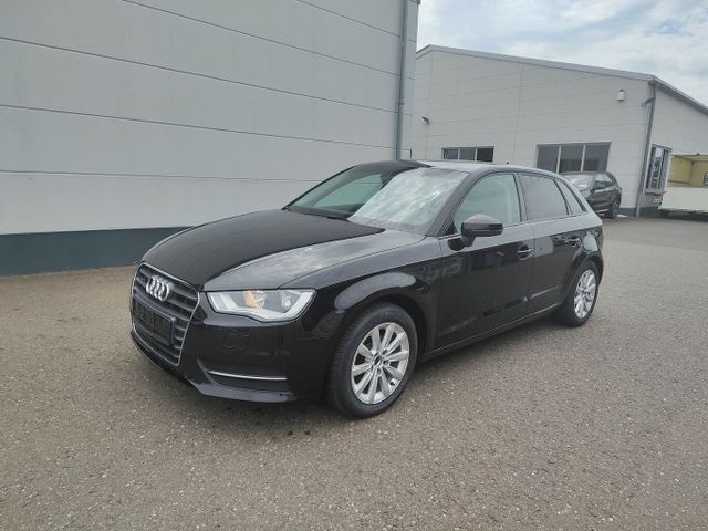 Audi A3 1.8 TFSI attraction quattro Navi SHZ
