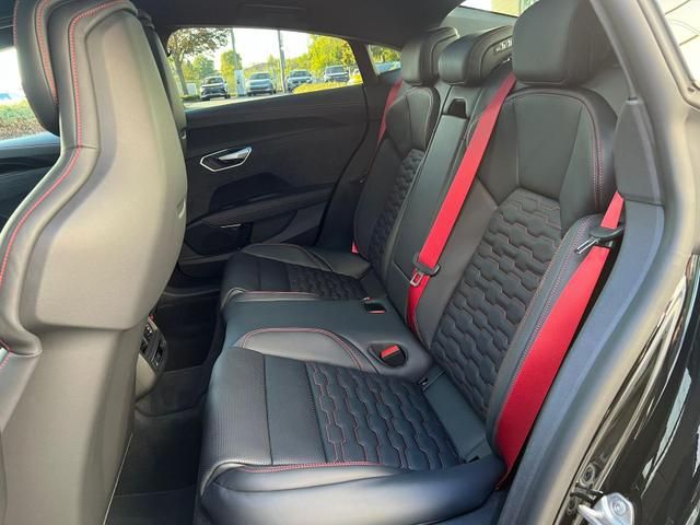 Audi e-tron GT basis quattro RS Keramik Allradlenk...