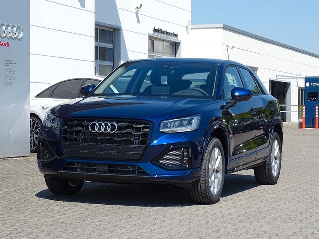 Audi Q2 35TFSI S-tronic advanced / Optikpaket schwarz