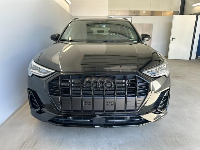 Audi Q3 2 x S line 40 TDI quattro+AHK+Navi 40 TDI ...
