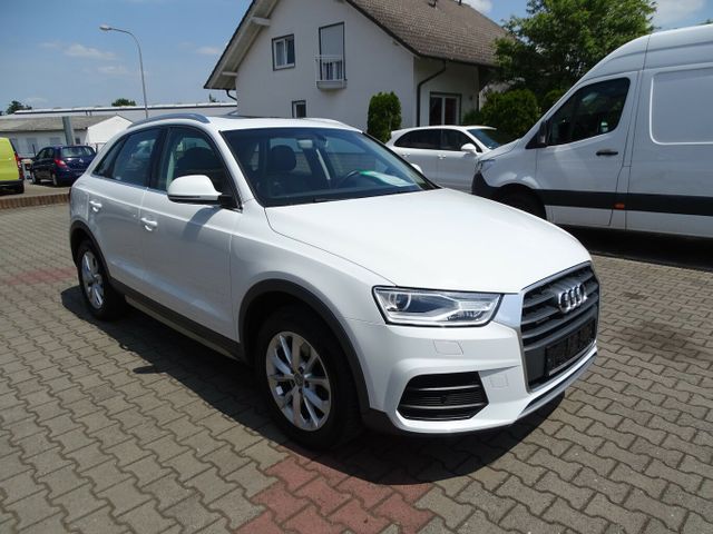 Audi Q3 2,0 TDI design quattro S-tronic, MMI+, Panorama, Bi-Xenon, Sitzheizung, AHK, PDC