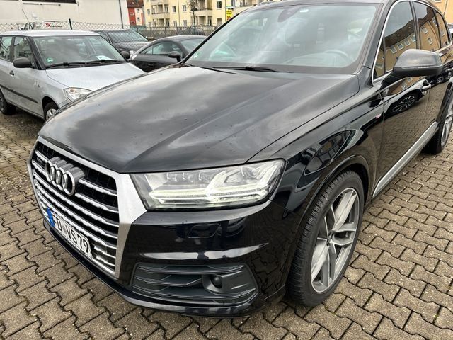 Audi Q7 3.0 TDI quattro S-LINE 3.0 TDI quattro