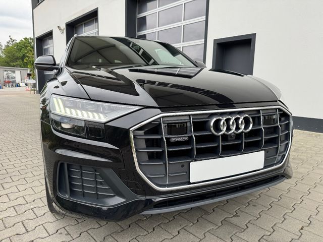 Audi Q8 50TDI PANO/LUFT/AHK/STHZ/MASSAGE/NIGHTV/HUD/