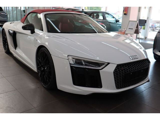 Audi R8 Spyder 5.2 FSI V10 quattro plus Leder rot