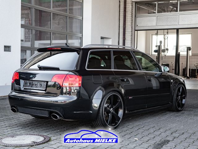 Audi RS 4 Avant 4.2 Quattro Schalensitze/Audi Exclusive