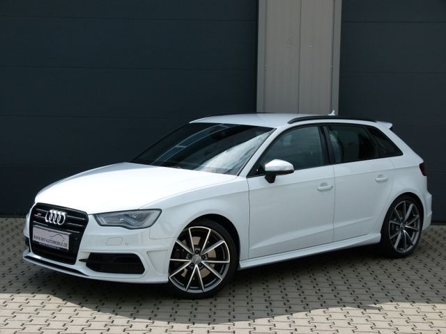 Audi S3 Sport. quattro Navi Teilleder PDC XenonLED