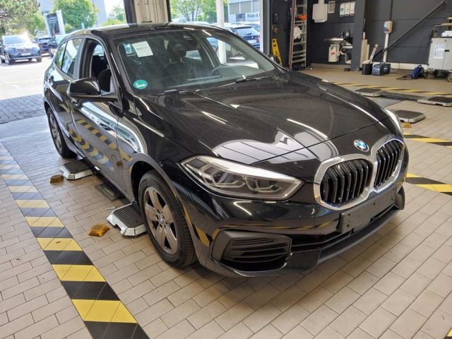 BMW 118 d Advantage*LED*Navi*M-Lenkrad*BMW-Scheckheft