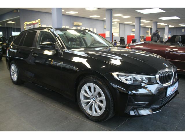 BMW 318 318i Touring Aut. Advantage
