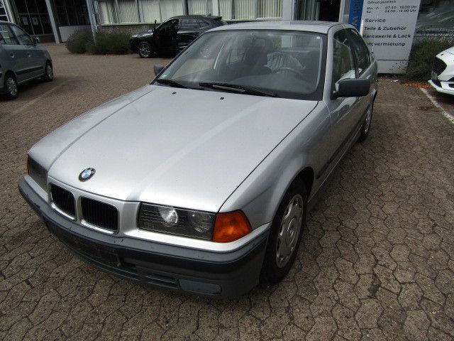 BMW 318 i