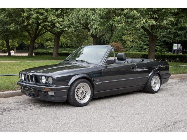 BMW 320 i Cabrio E30 schönes Kultfahrzeug