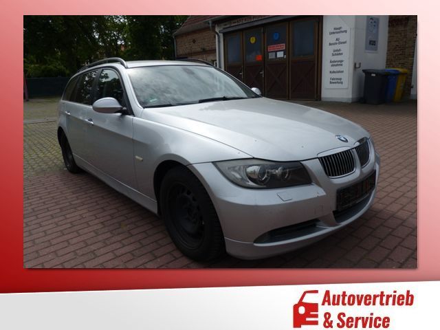 BMW 320 i Touring Autom.,Xenon,Tempo.,Sitzh.,Navi