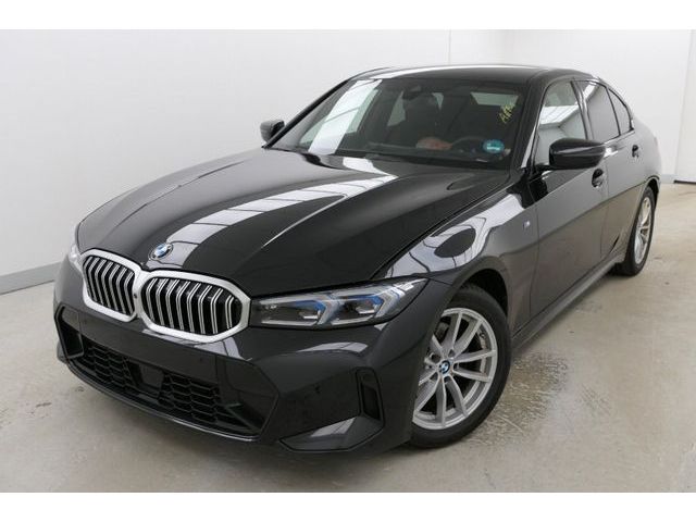 BMW 320 i xDrive M-Sport ACC HUD RFK KZU adap. LED