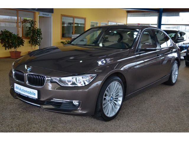 BMW 328 i Lim. xDrive AUTOMATIK / XENON / NAVI /LEDER