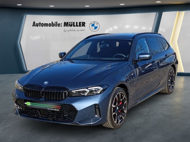 BMW 330 e xDrive Touring M Sport Park-Assistent HUD AHK-klappbar Navi Digitales Cockpit