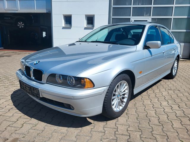 BMW 520 i A Exclusive/Leder/eSD/Navi/Liebhaberauto
