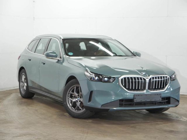 BMW 520 d xDrive Touring NAVI KAM LED S-SITZ 4xSHZ