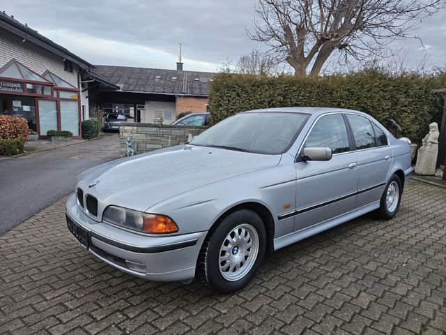 BMW 523 i e39 Limousine Automatik