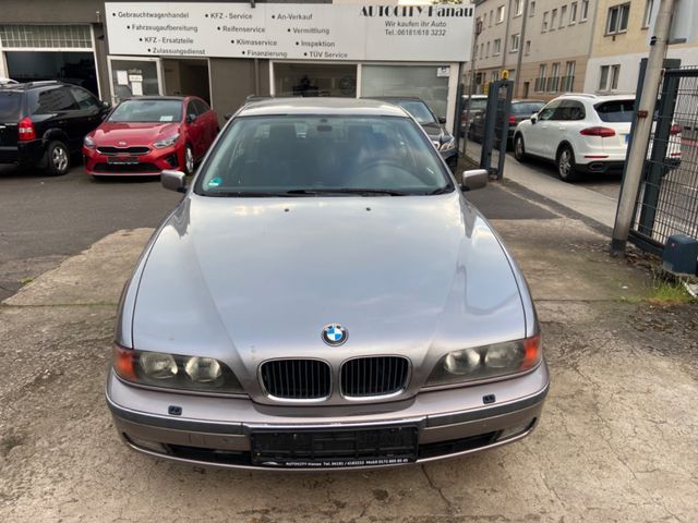 BMW 523 i E39 aus 1HAND/RENTNER/LÜCKENLOS BMW SCHECK!