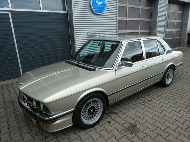 BMW 528 i E12 Vollrestauriert 5Gang Alpina Ori. Teile