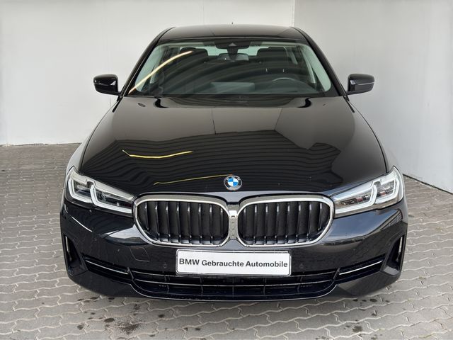BMW 530 dA Limousine Navi.LED.Standhz.HuD.RFK.WLAN