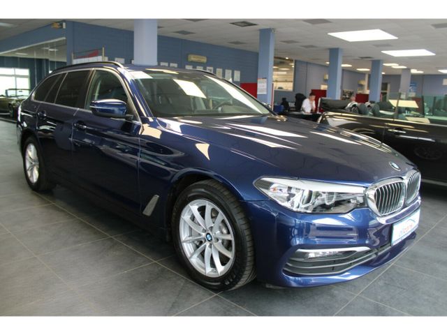 BMW 530 530i xDrive Touring - Leder - Navi - Head up -