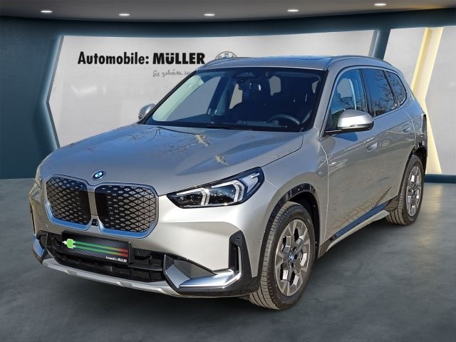 BMW iX 1 20 eDrive xLine El. Panodach Navi Digitales Cockpit Memory Sitze Soundsystem HarmanKardon