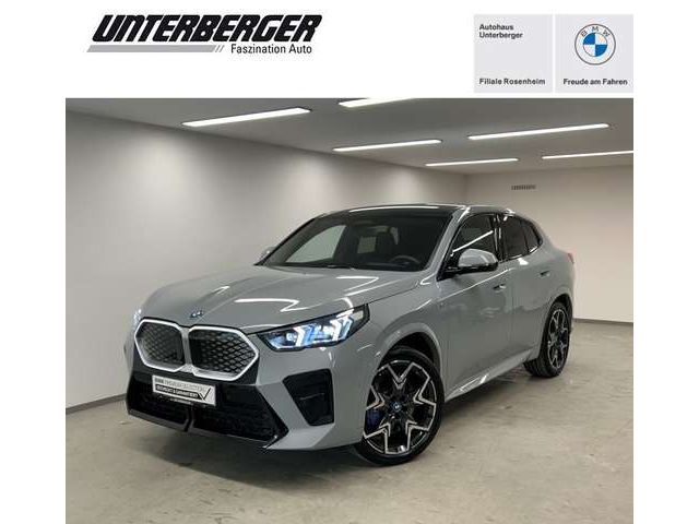 BMW iX xDrive30 M Sportpaket Head-Up HK HiFi Parkass. Pl.