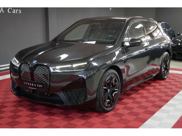 BMW iX xDrive40 Sport LUFT AHK PANO SKY B&W 360° DAB