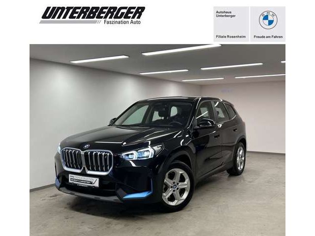 BMW iX xDrive30 Head-Up DAB LED Komfortzg. AHK Shz