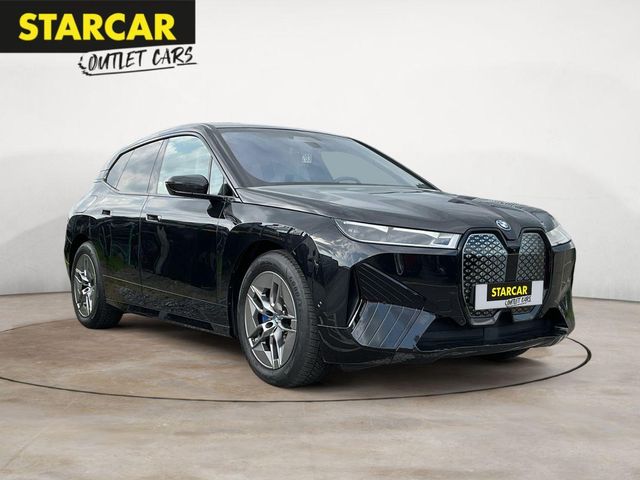 BMW iX 40 xDRIVE SPORTPAKET+PANO+HUD+ACC+LASER+AHK+360°