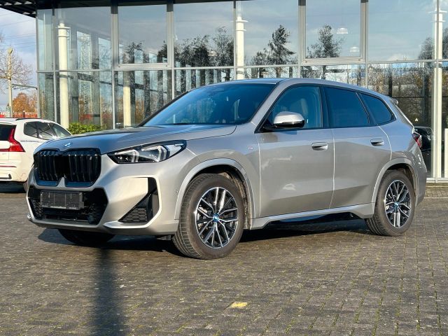 BMW iX 1 30 xDrive M Sport / Premium Paket
