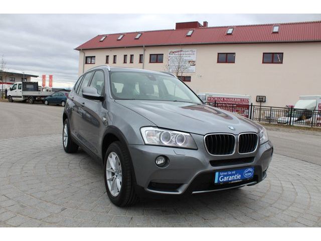 BMW X3 Baureihe X3 xDrive 20 d Pano Standhzg Tüv neu