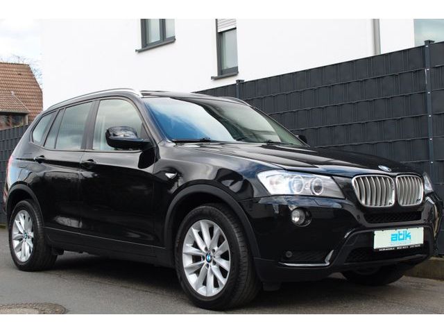 BMW X3 30d 2.HAND! Scheckheft! Leder AHK Xenon