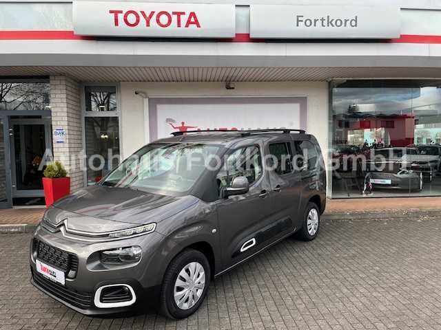 Citroen Berlingo XL Shine 7 Sitze 130 EAT8 - Navi, PDC, SH, CAM