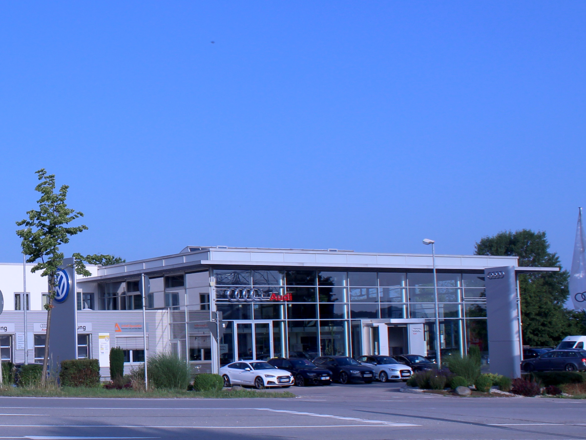 AUTOCENTER NEUSS GmbH & Co. KG