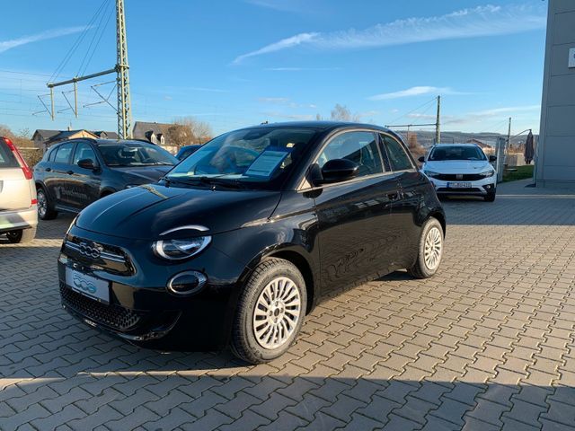 Fiat 500 e Action