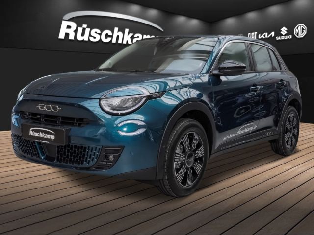Fiat 600 Hybrid Automatik RückKam PDCv+h SHZ Voll-LED Alu