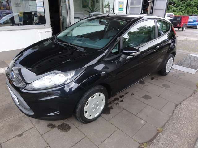 Ford Fiesta Trend / 1 Hand