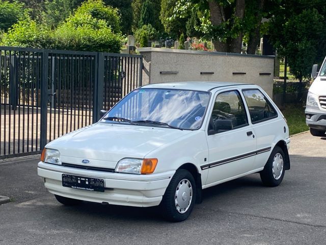 Ford Fiesta 1.1i Fun /OMA