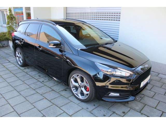 Ford Focus Turnier 2.0 TDCi ST Navigation Leder BiXenon BLIS
