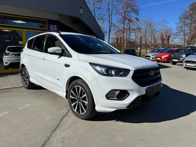 Ford Kuga 2.0 TDCi 4x4 Aut. ST-Line PDC, Kamera, LED, AHZV
