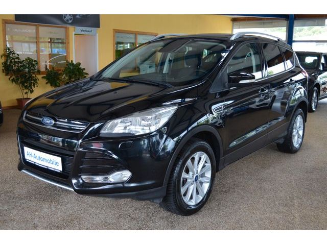 Ford Kuga Titanium NAVIGATION / TEIL-LEDER / PDC