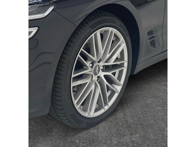 Genesis G70 Shooting Brake 2.0T Low RWD Premium Innov...