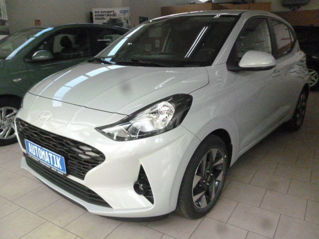 Hyundai i10 AUTOMATIC SITZHEIZUNG LMF NAVI PDC+KAMERA