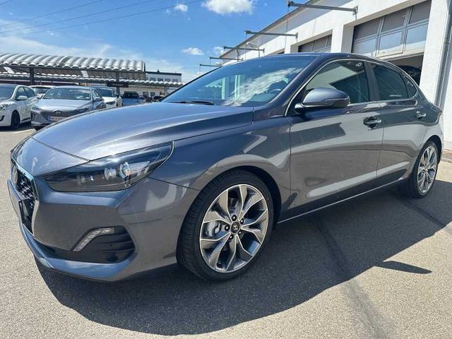Hyundai i30 Fastback 1,6 CRDi Premium / SD