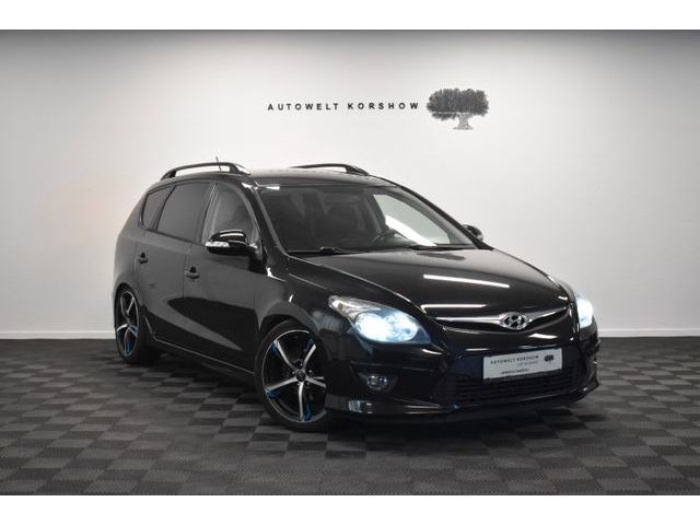 Hyundai i30 cw FIFA WM Edition *XENON *SITZHZG *KLIMA