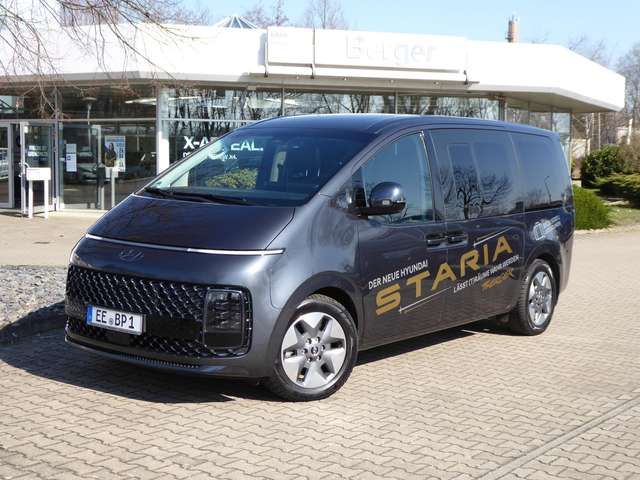 Hyundai STARIA Signature 2WD DAB LED Tempomat el. Sitze