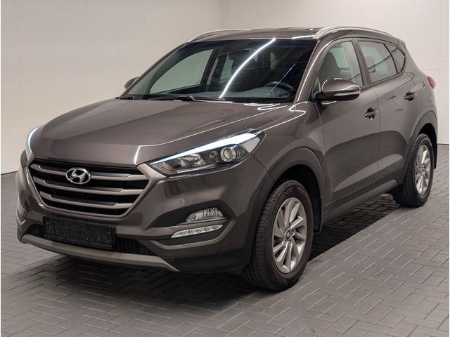 Hyundai Tucson 2WD Navi/SHZ/LHZ/PDC/Kam/Tempom./17 LM